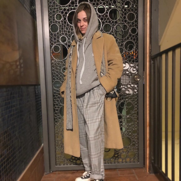 Meet your Posher, Savanna - Picture 2 of 3